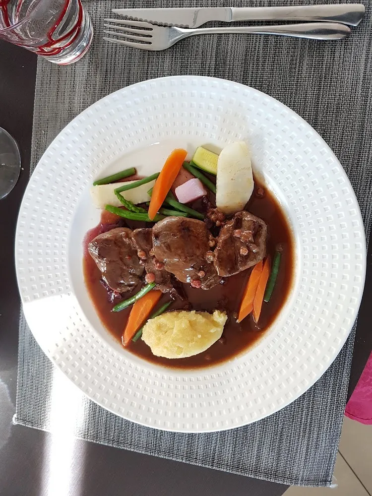 Filet Mignon de Biche Sauce Vigneronne